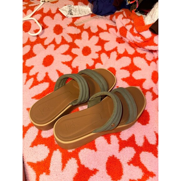 Reef Platform Sandals - Picture 1 of 7